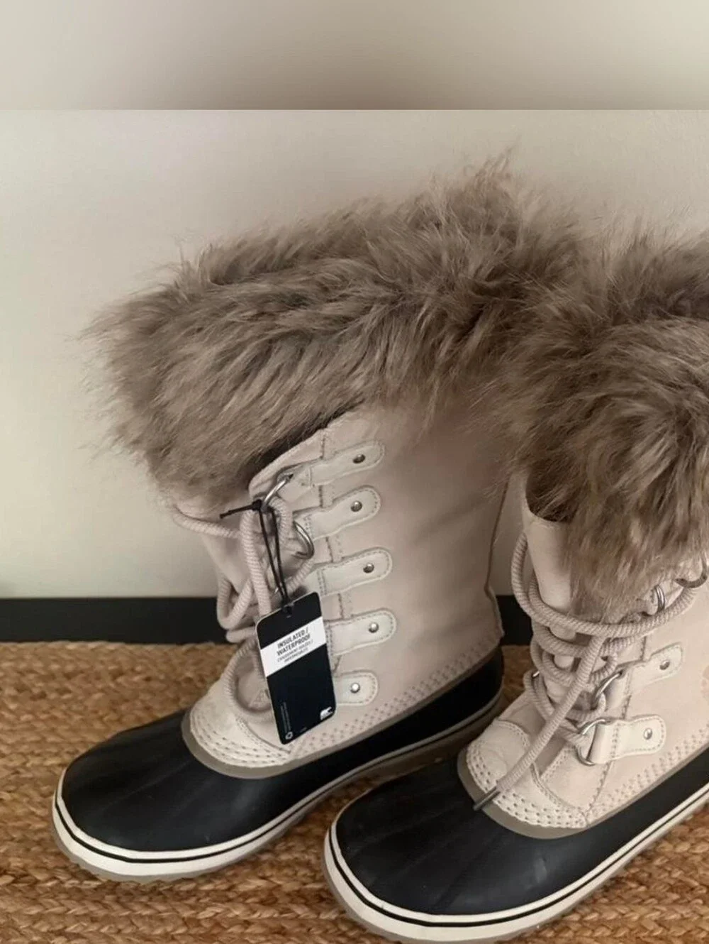 NEW Sorel Joan Of Arctic Boots Faux Fur Cream Black Sz.9